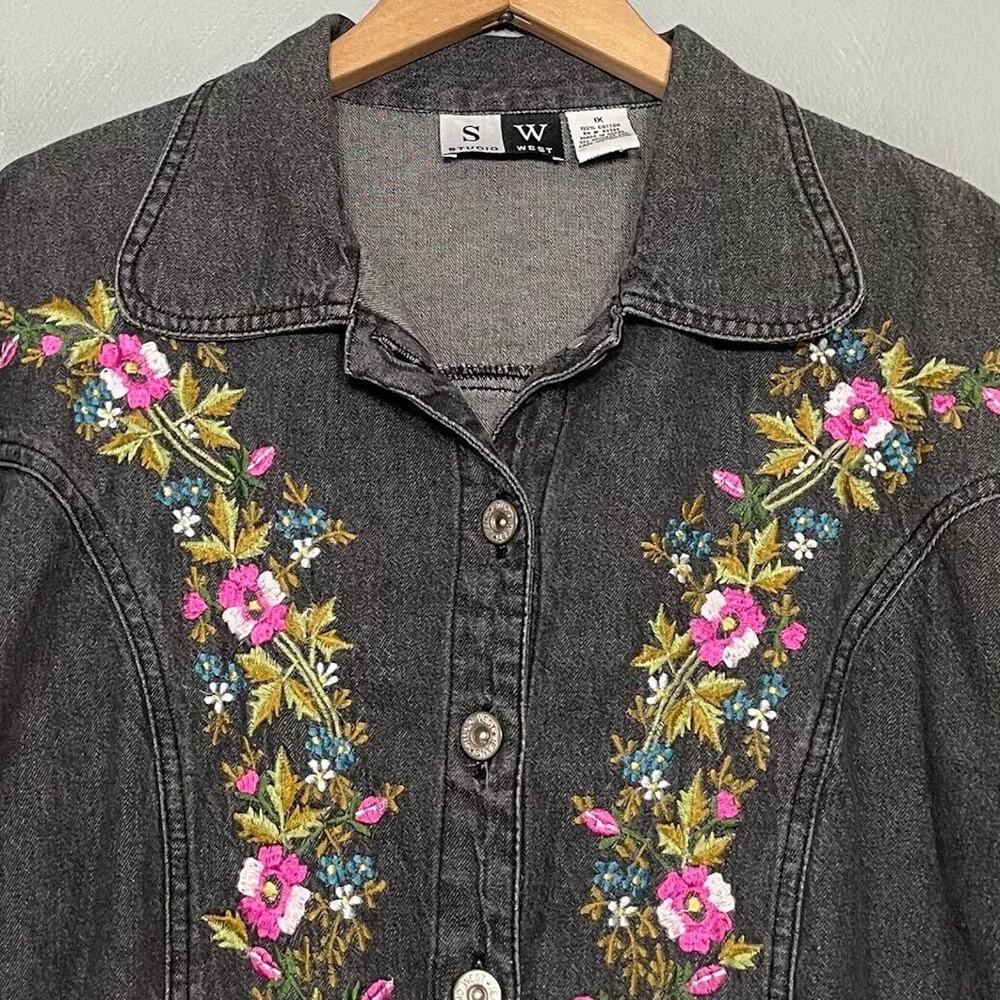 Studio West Button Up Shirt Plus Size 1X Floral Embroidered Denim Cottagecore